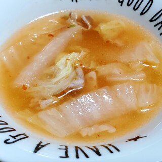 ピリ辛白菜スープ